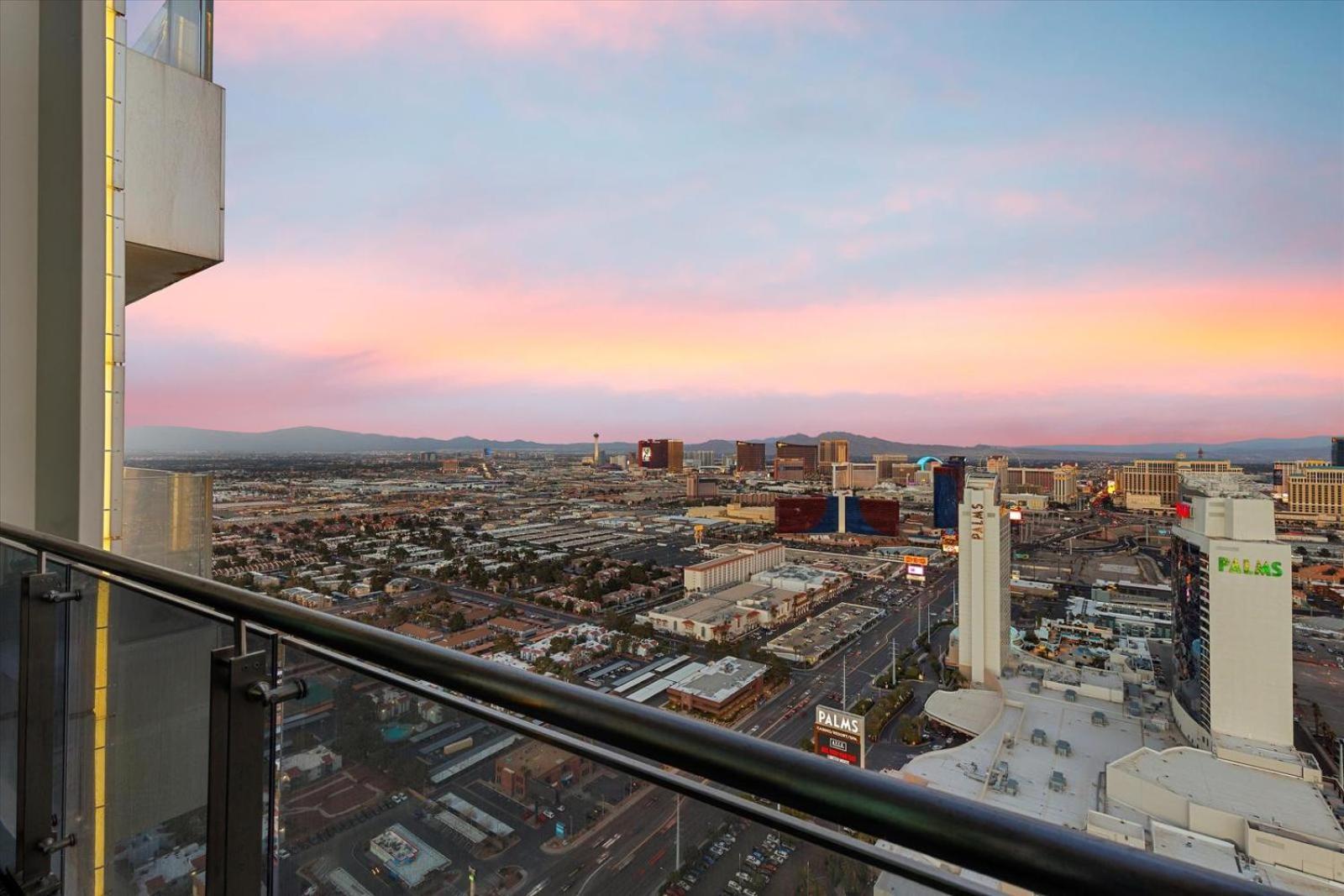 Aparthotel Luxury 4000 Sqft Penthouse At Palms Place 56 Floor Las Vegas