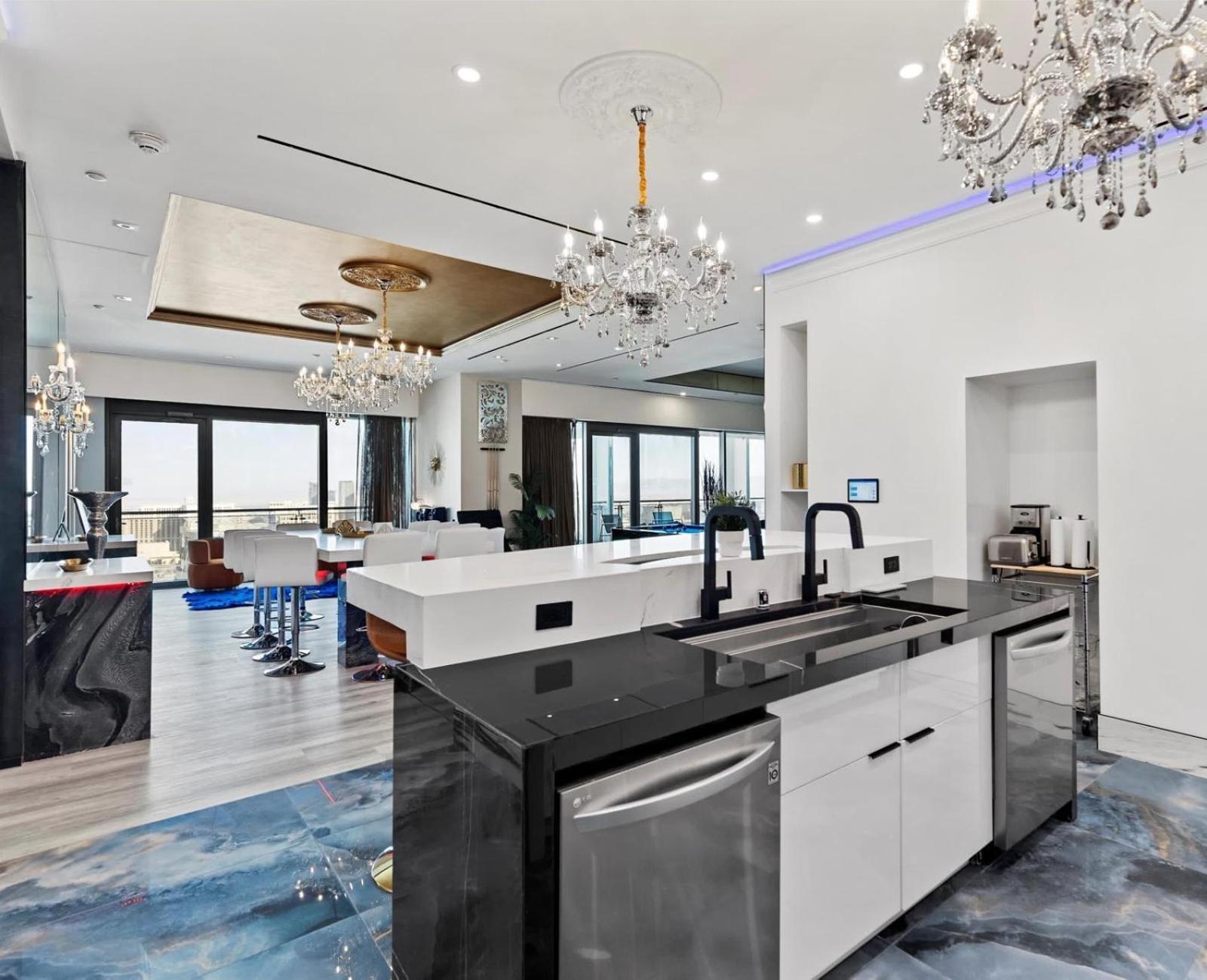 Aparthotel Luxury 4000 Sqft Penthouse At Palms Place 56 Floor Las Vegas