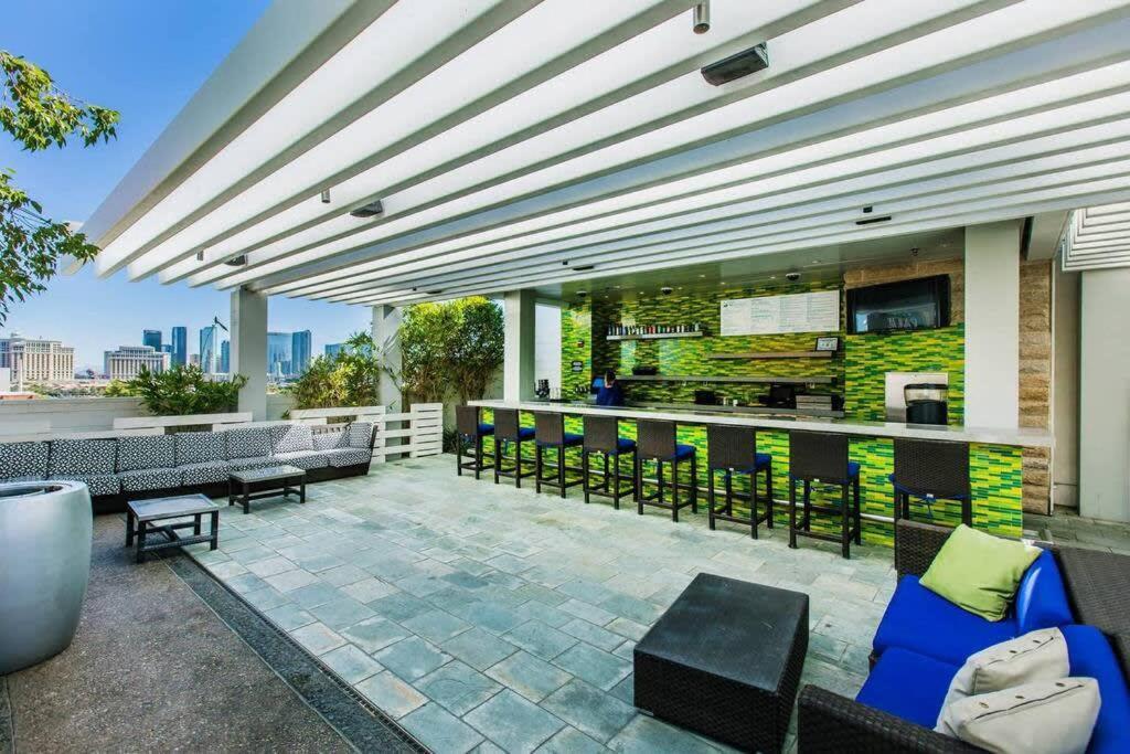 Mountain-view W Balcony Access Palms 36305 Apartment Las Vegas