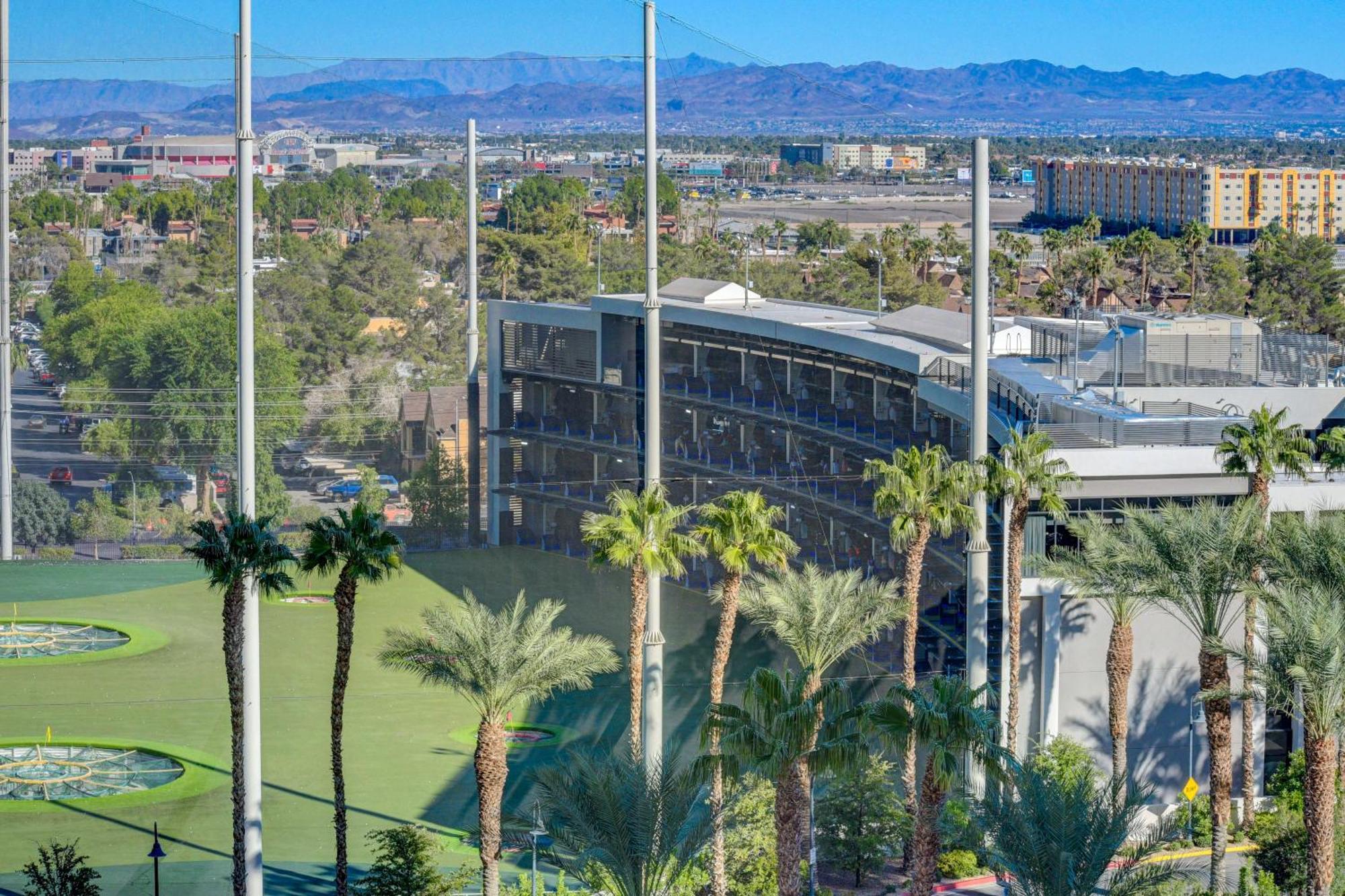 Mgm Finest 1bd 2bth With Balcony Free Access To Lazy River Pool Apartahotel