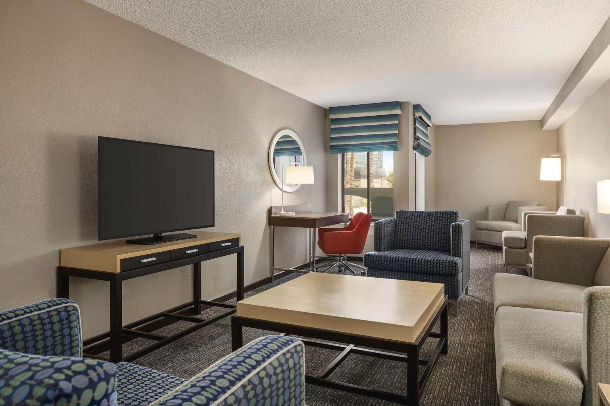 Hotel Hampton Tropicana Vegas 3*