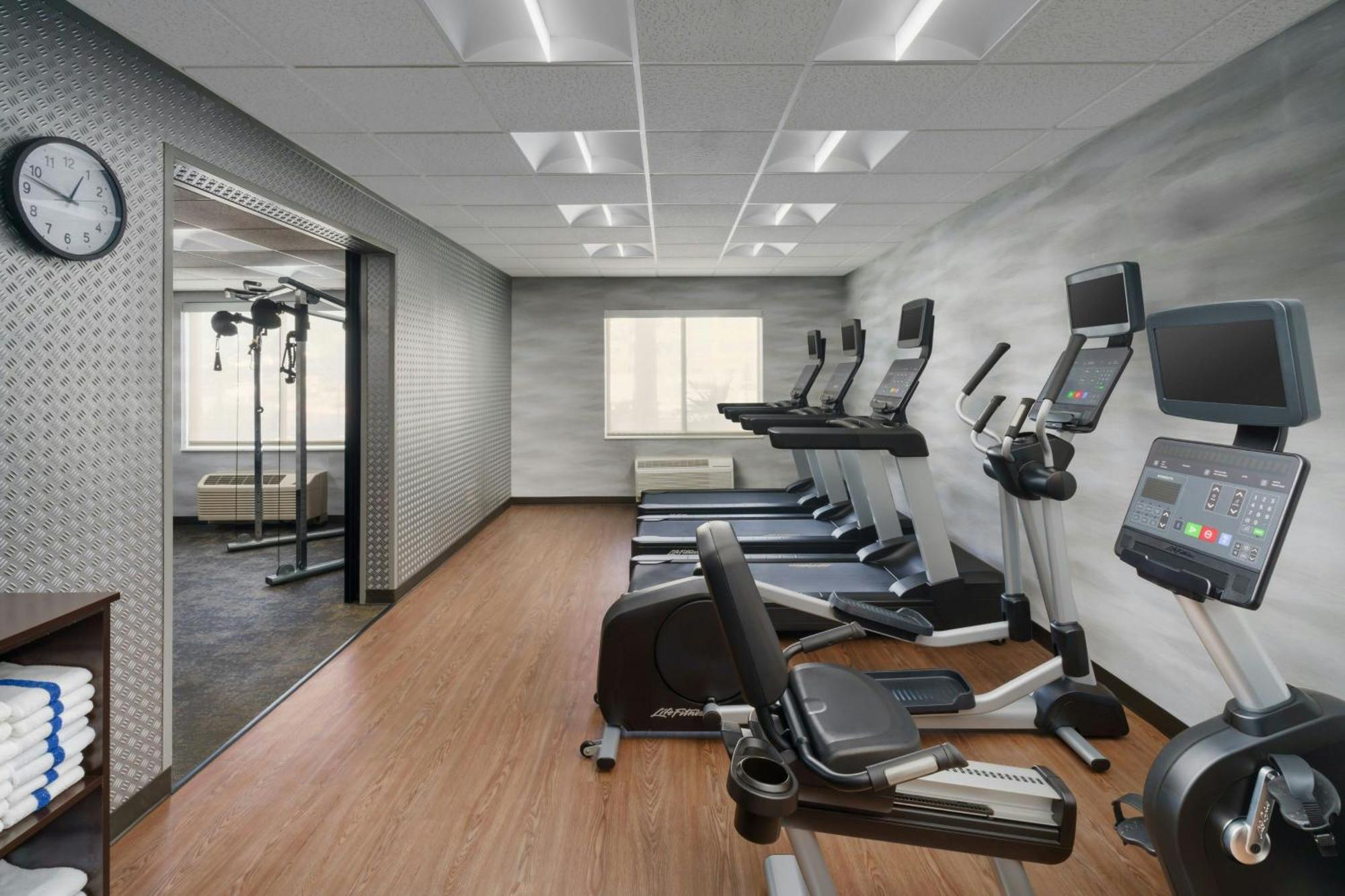 Hotel Fairfield By Marriott & Vegas Stadium Area