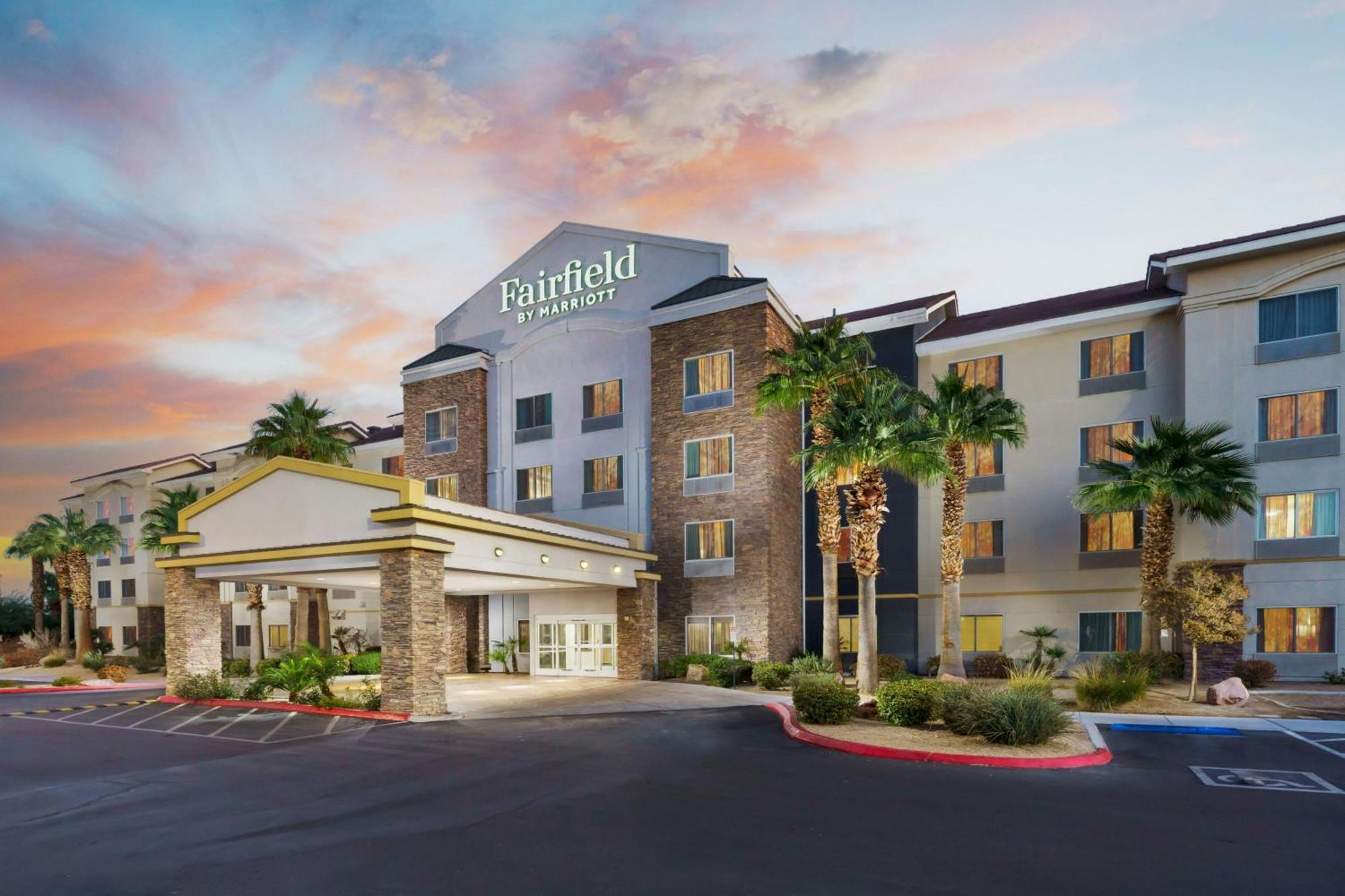 Fairfield By Marriott & Vegas Stadium Area 3*