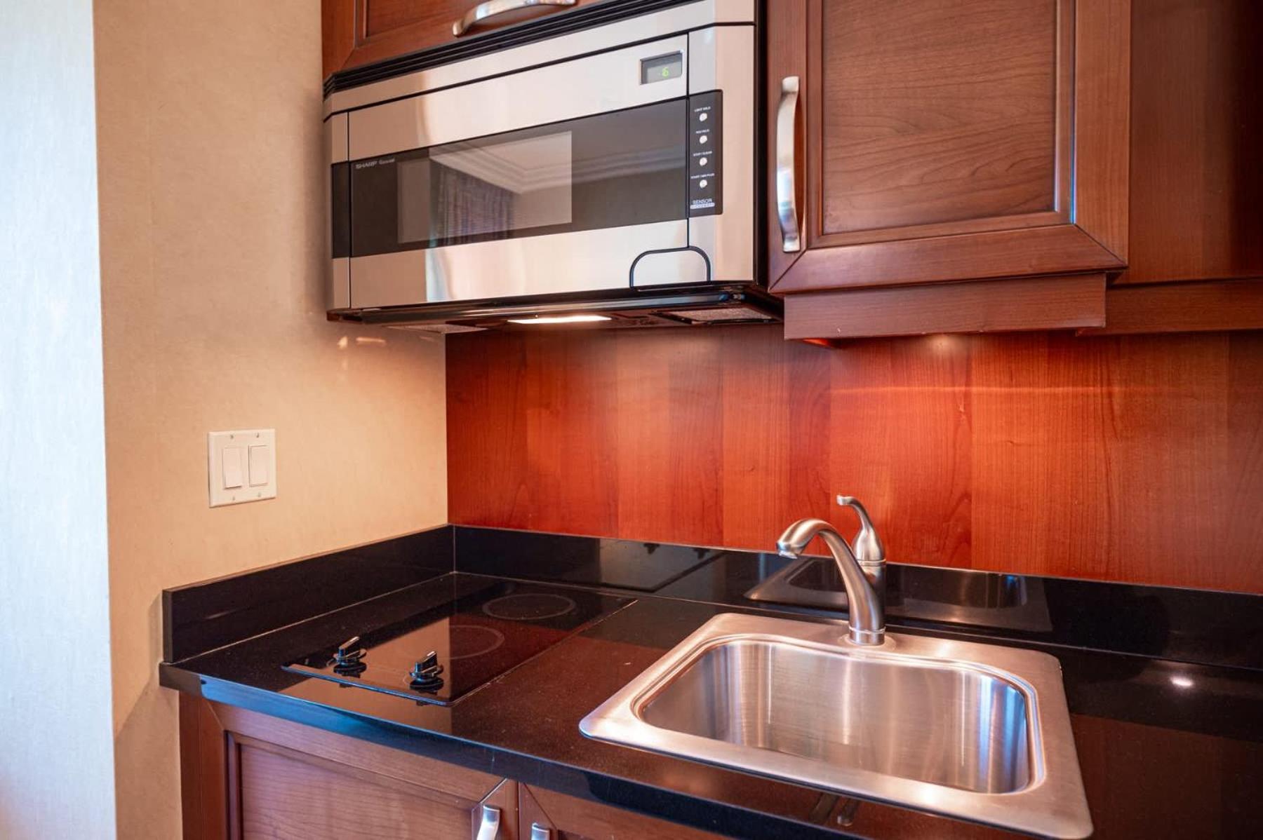 No Fee Strip View Balcony+ Free Valet+ Pool Las Vegas