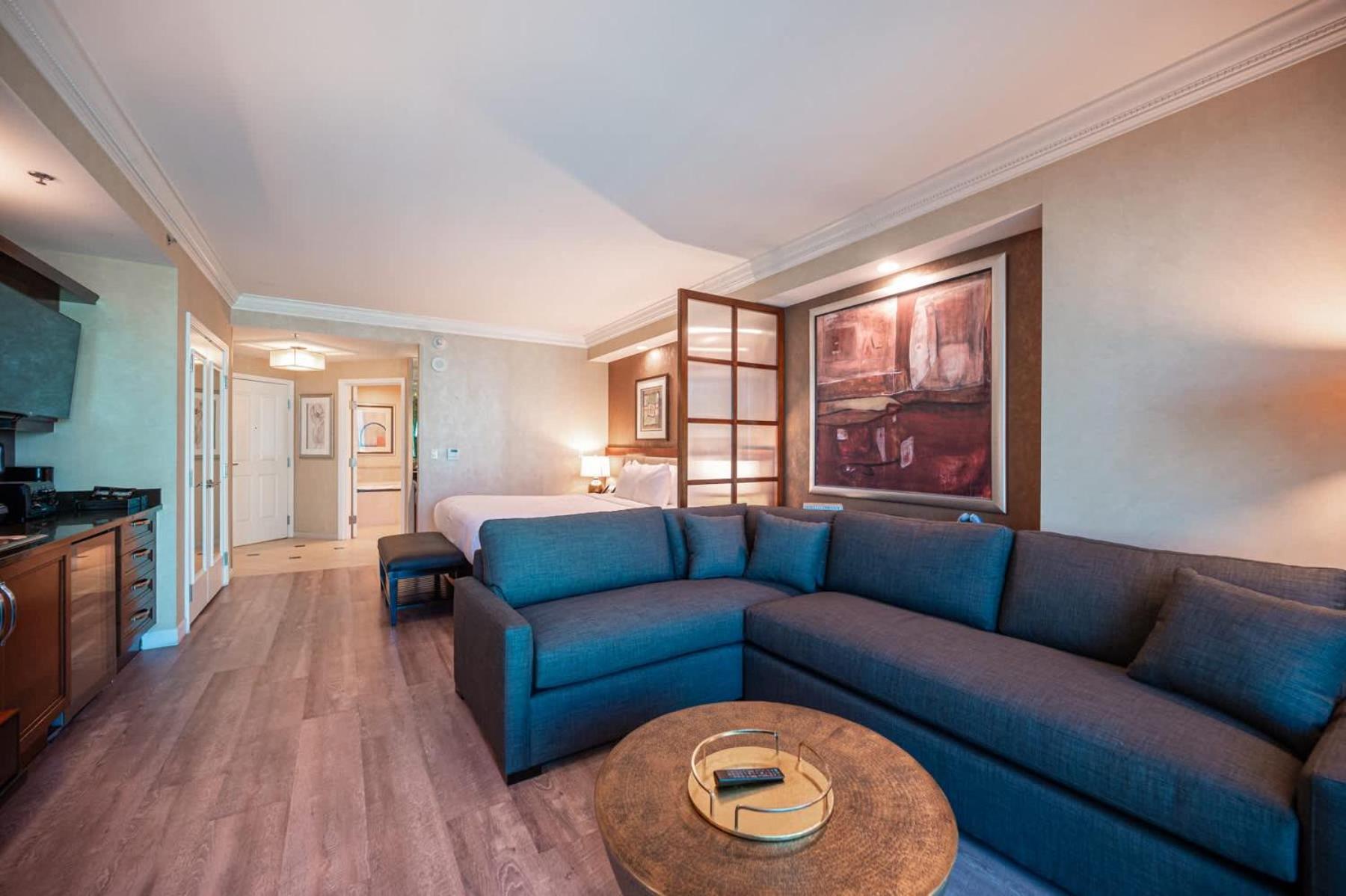 Holiday home No Fee Strip View Balcony+ Free Valet+ Pool Las Vegas