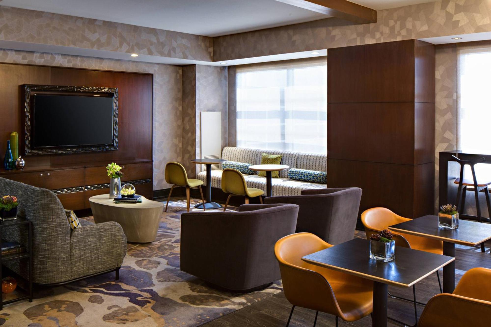 Hotel Renaissance Vegas 4*