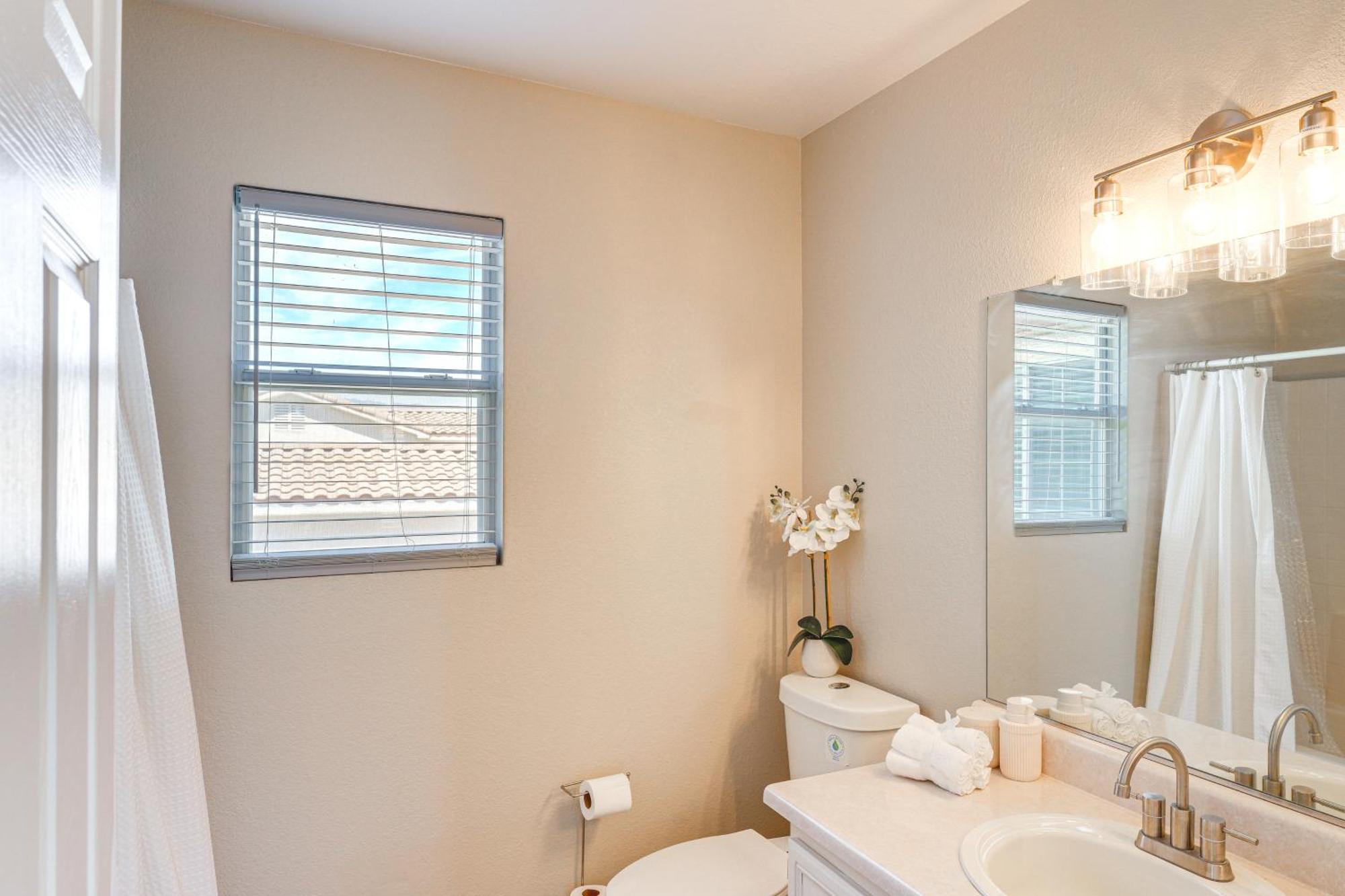 Vegas With Private Pool - Close To Casinos! Сasa de vacaciones *