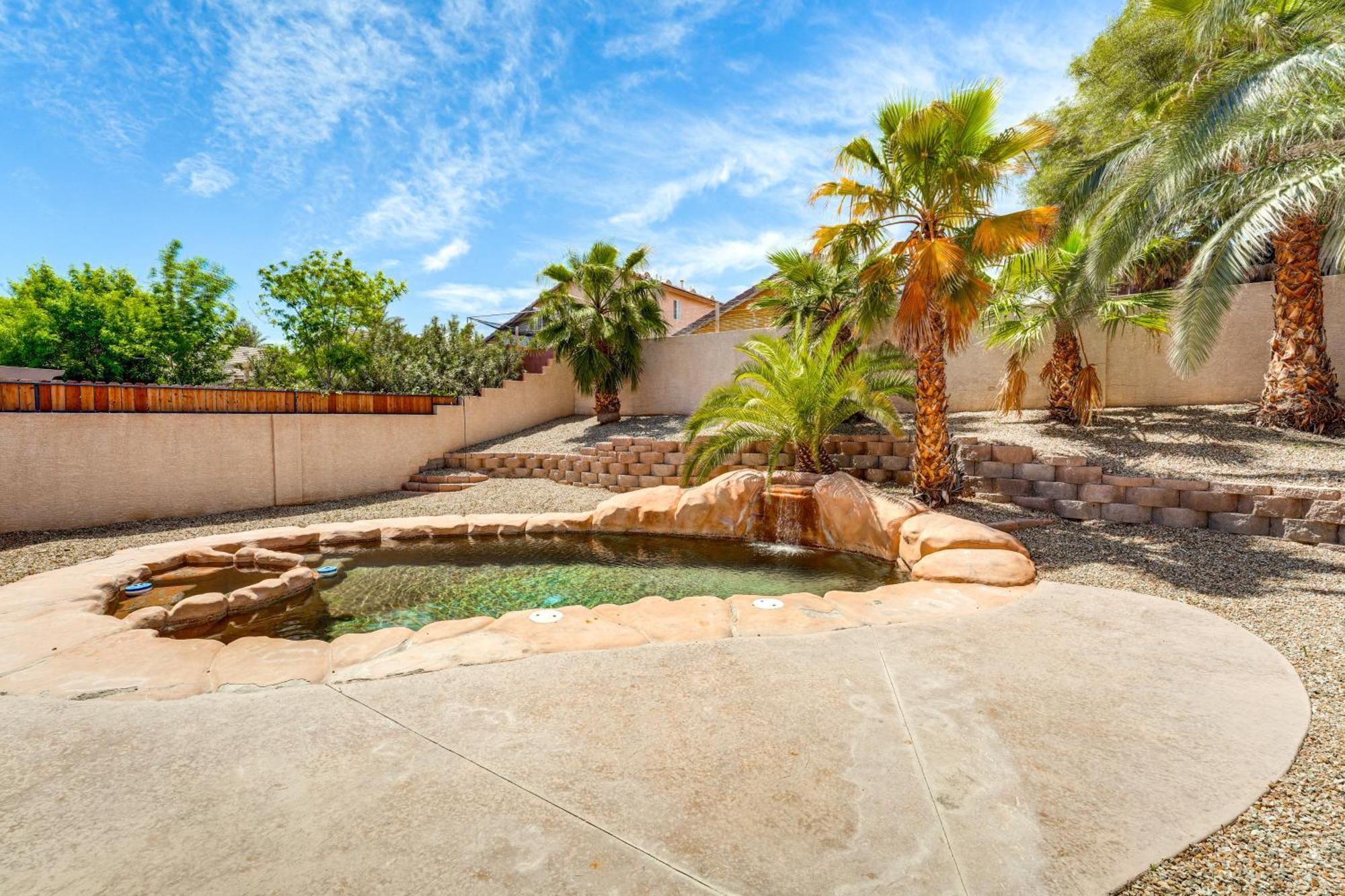 Vegas With Private Pool - Close To Casinos! Сasa de vacaciones