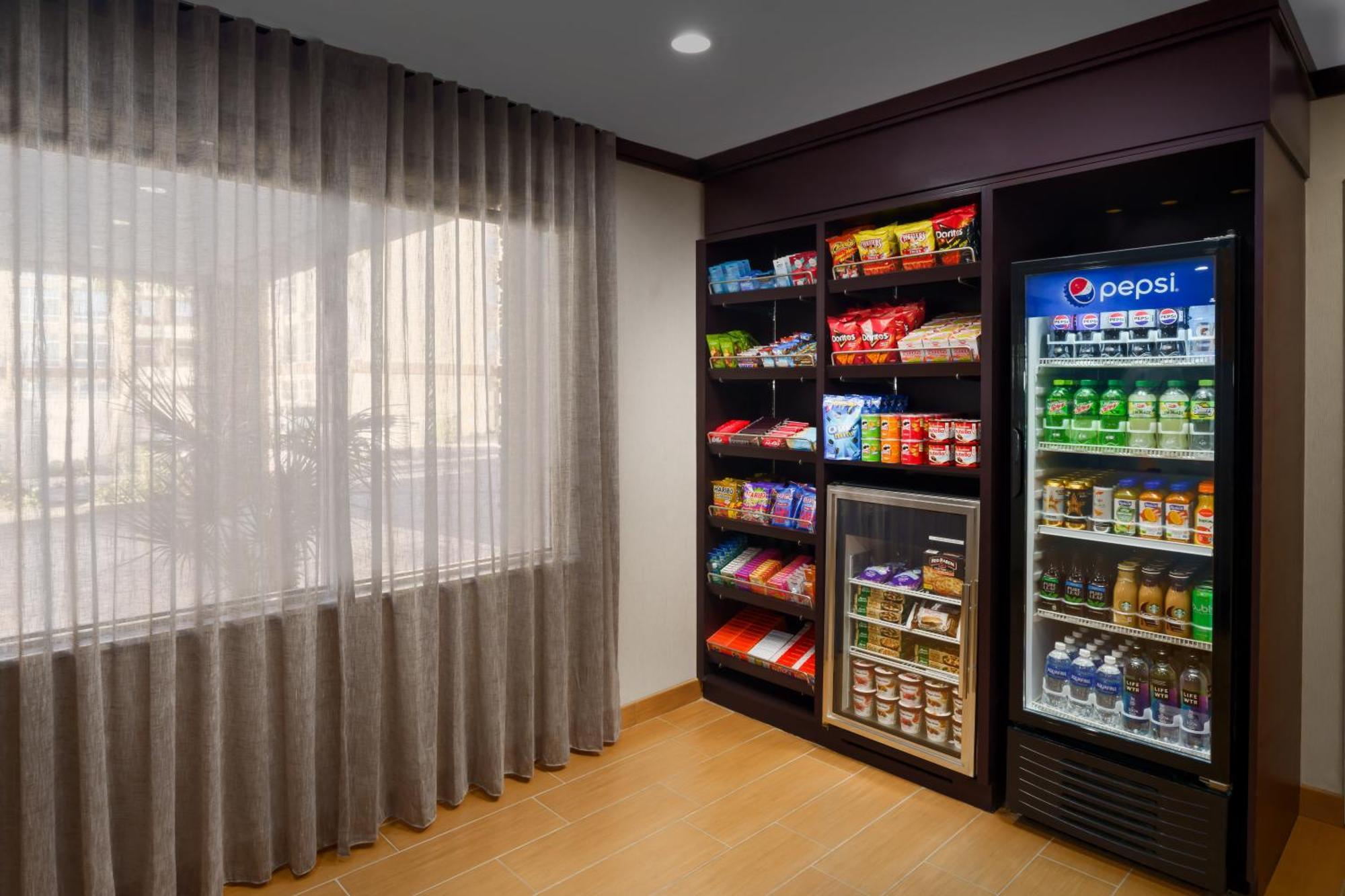 Hotel Fairfield By Marriott & Vegas Stadium Area 3*