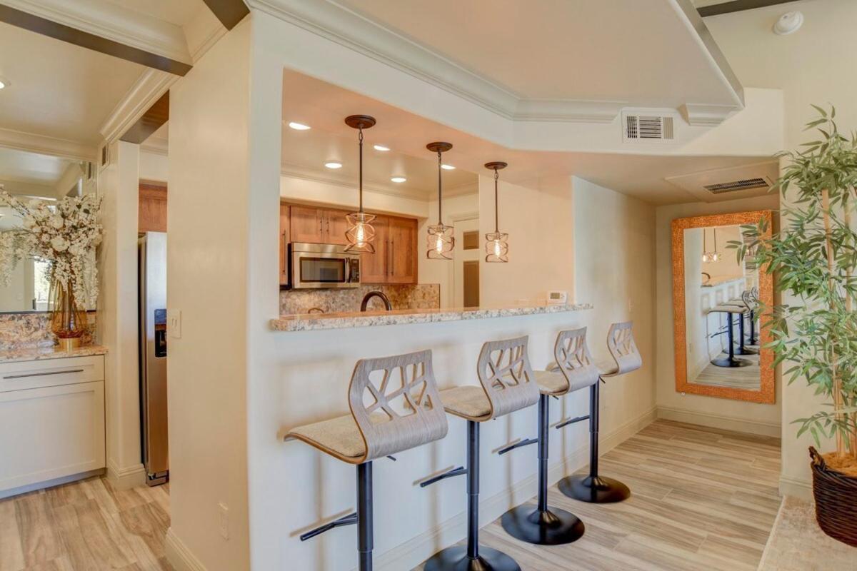 Luxury In Gated Silverado Ranch Community Apartment *