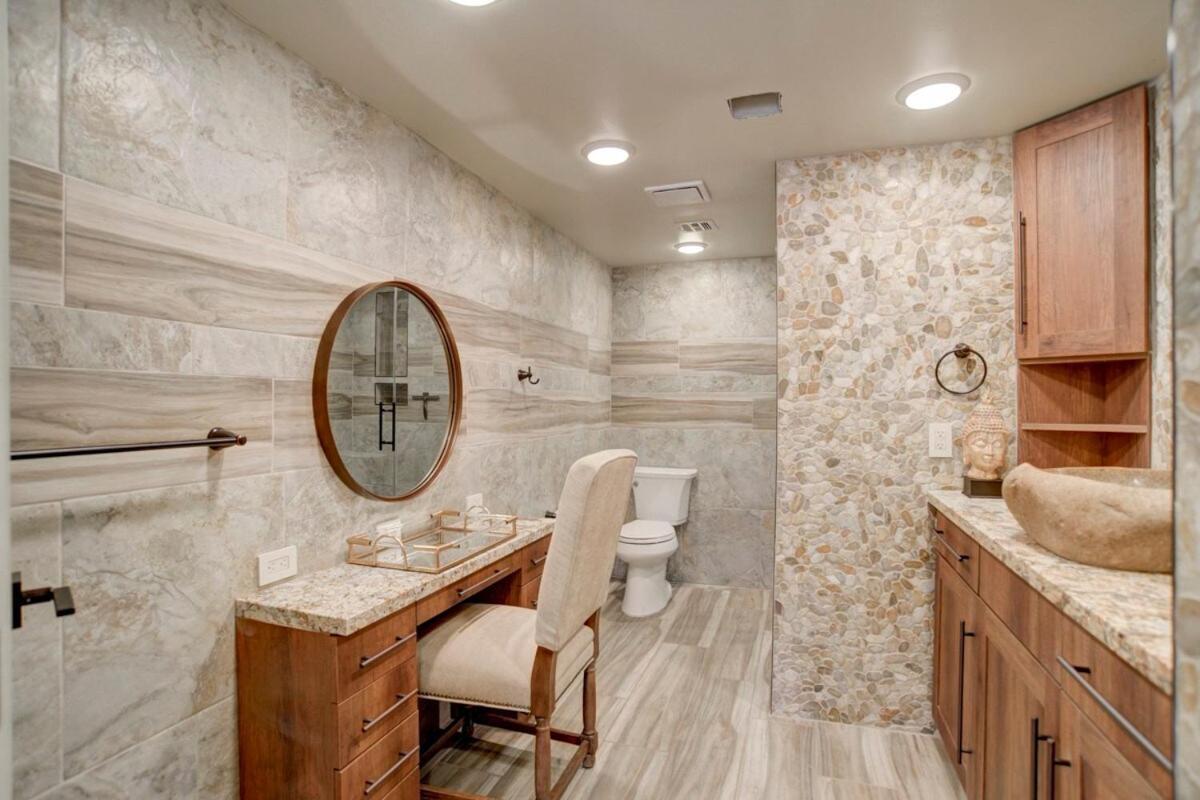 Apartment Luxury In Gated Silverado Ranch Community *