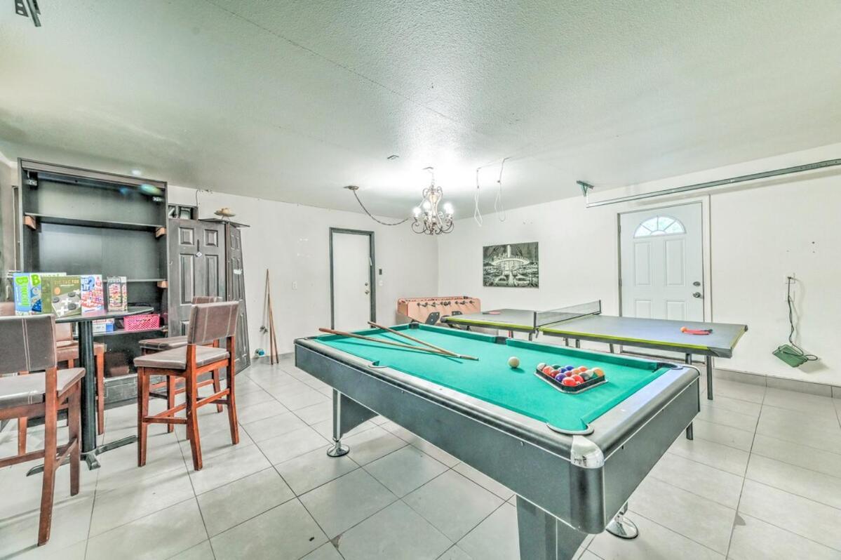 Vegas Vibes 4br With Poolspa, Perfect For Groups Сasa de vacaciones *