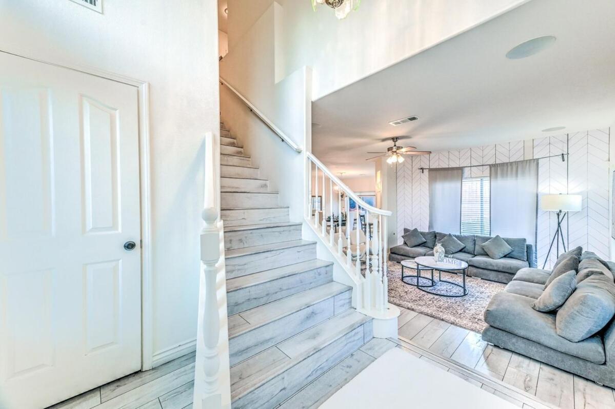 Vegas Vibes 4br With Poolspa, Perfect For Groups Сasa de vacaciones Las Vegas