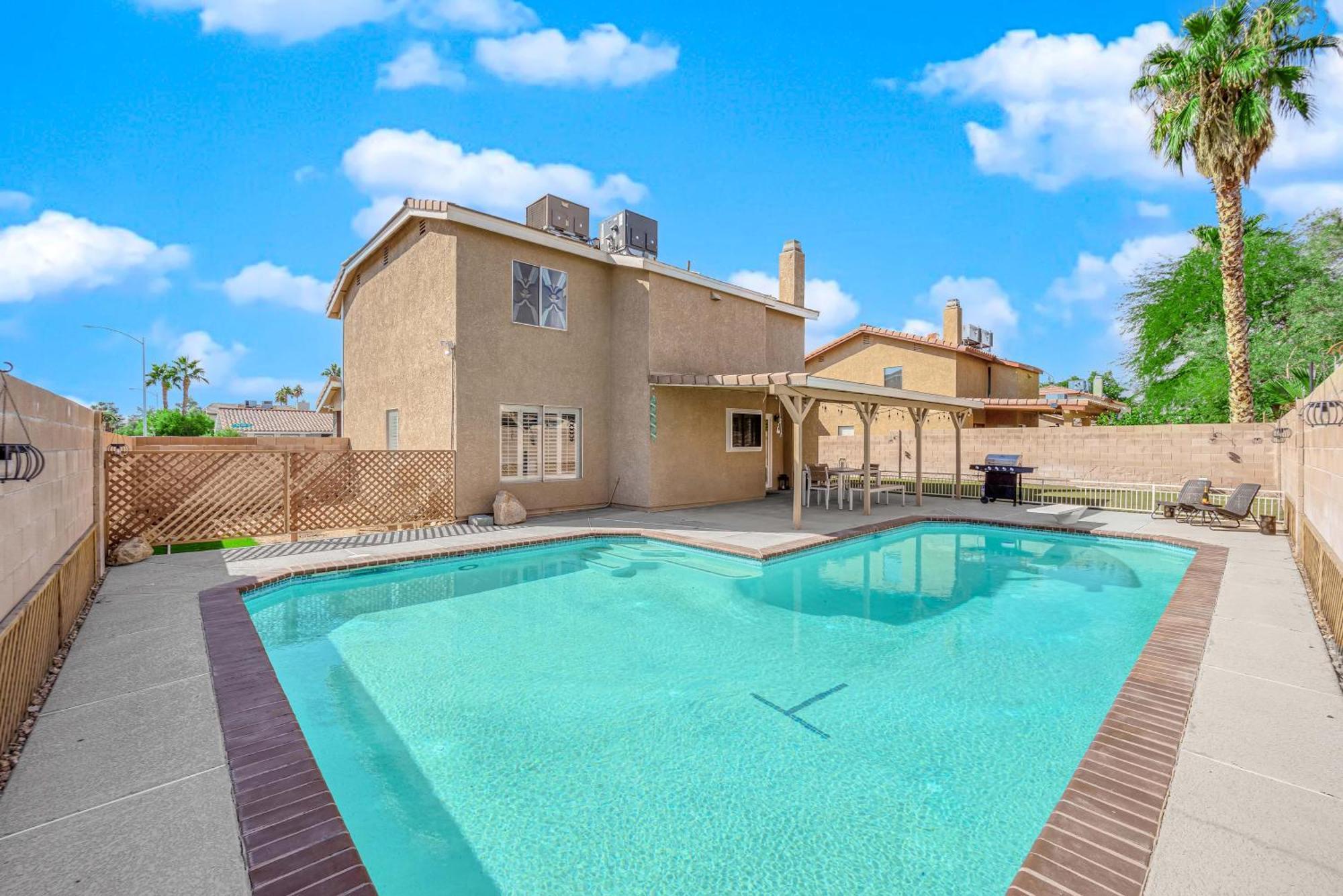 Aviators Landing Away From 4945 Holiday home Las Vegas