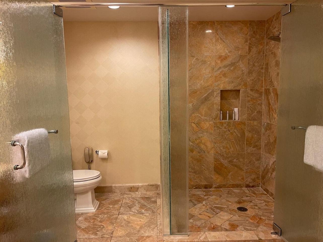 Five Star Trump No And Cleaning Fees *