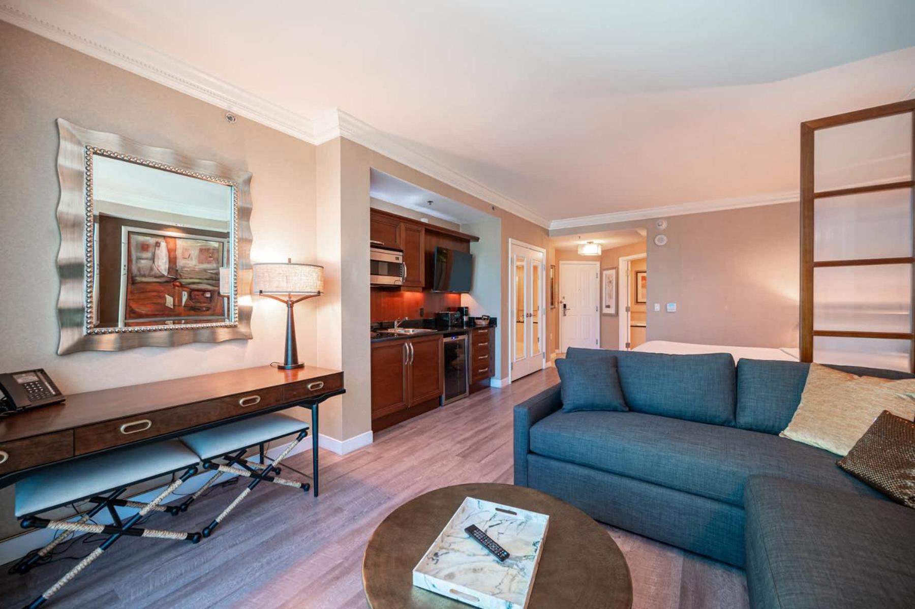 No Fee Strip View Suites+ Free Valet + Pool Las Vegas
