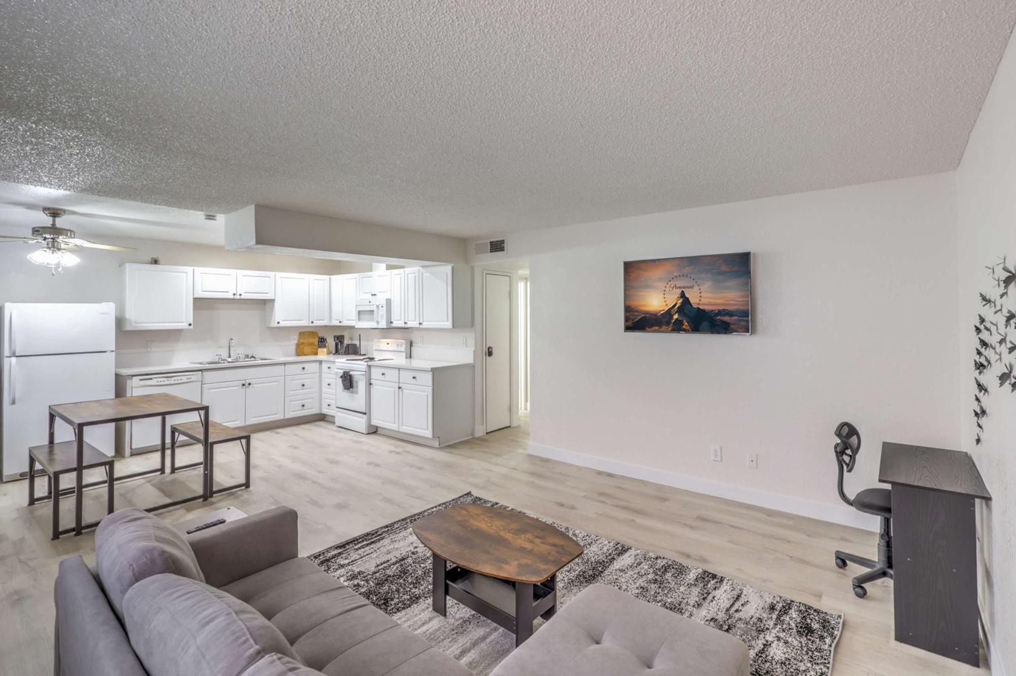 Сasa de vacaciones Modern Comfort Near Vegas Attractions! Sleeps 6! Las Vegas