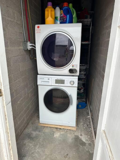 *free Parking Near Strip Cozy 2br Side: A *