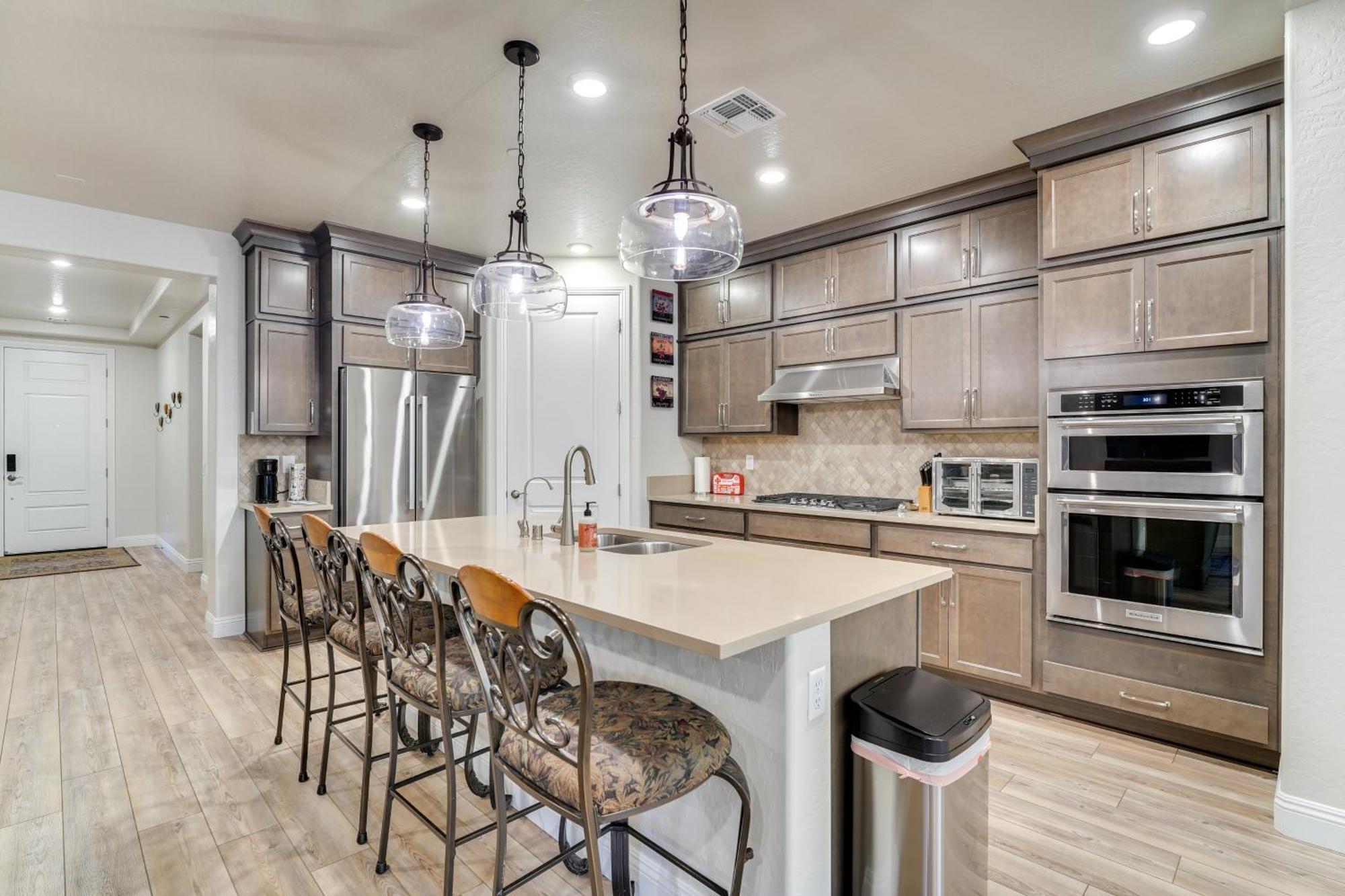 Gorgeous Henderson With Patio And Yard! Las Vegas