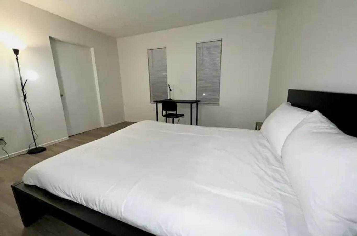 2 To 6 Bedroom Walk To Strip Mgm Casino Shop Club *