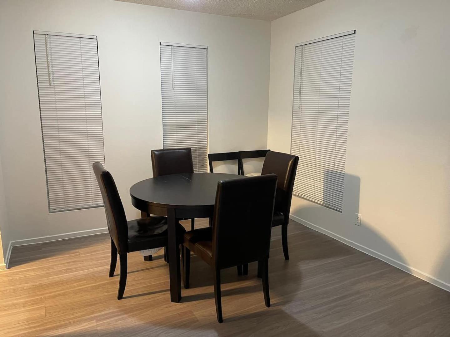 2 To 6 Bedroom Walk To Strip Mgm Casino Shop Club Las Vegas