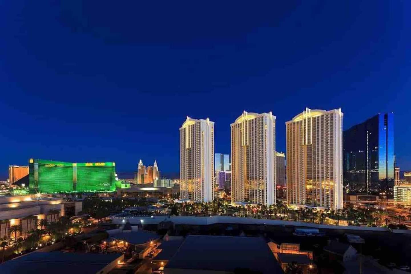 Mgm 1 Bedroom Balcony And Or Luxury Сasa de vacaciones *