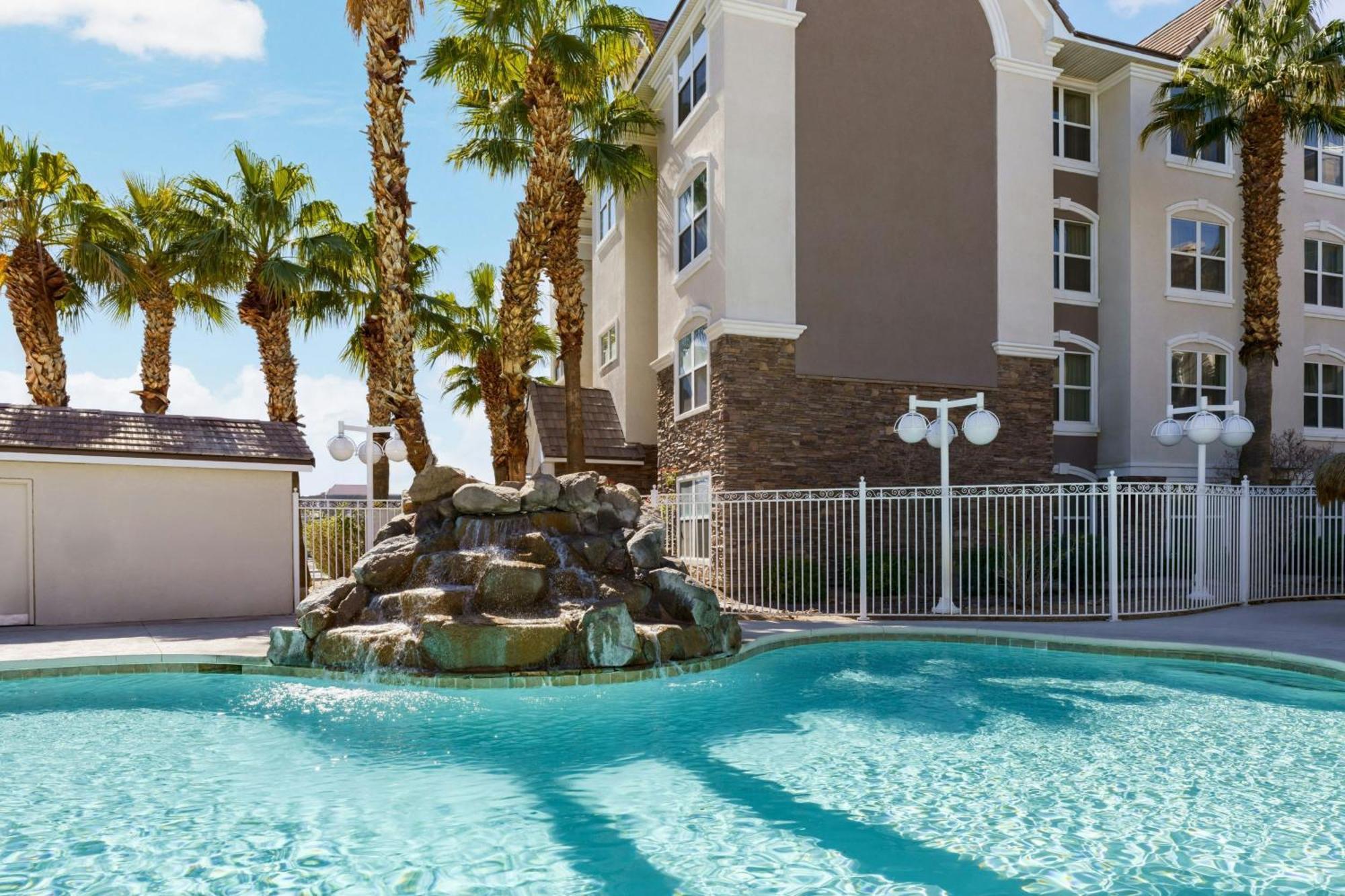 By Marriott Vegas Stadium Area 3*
