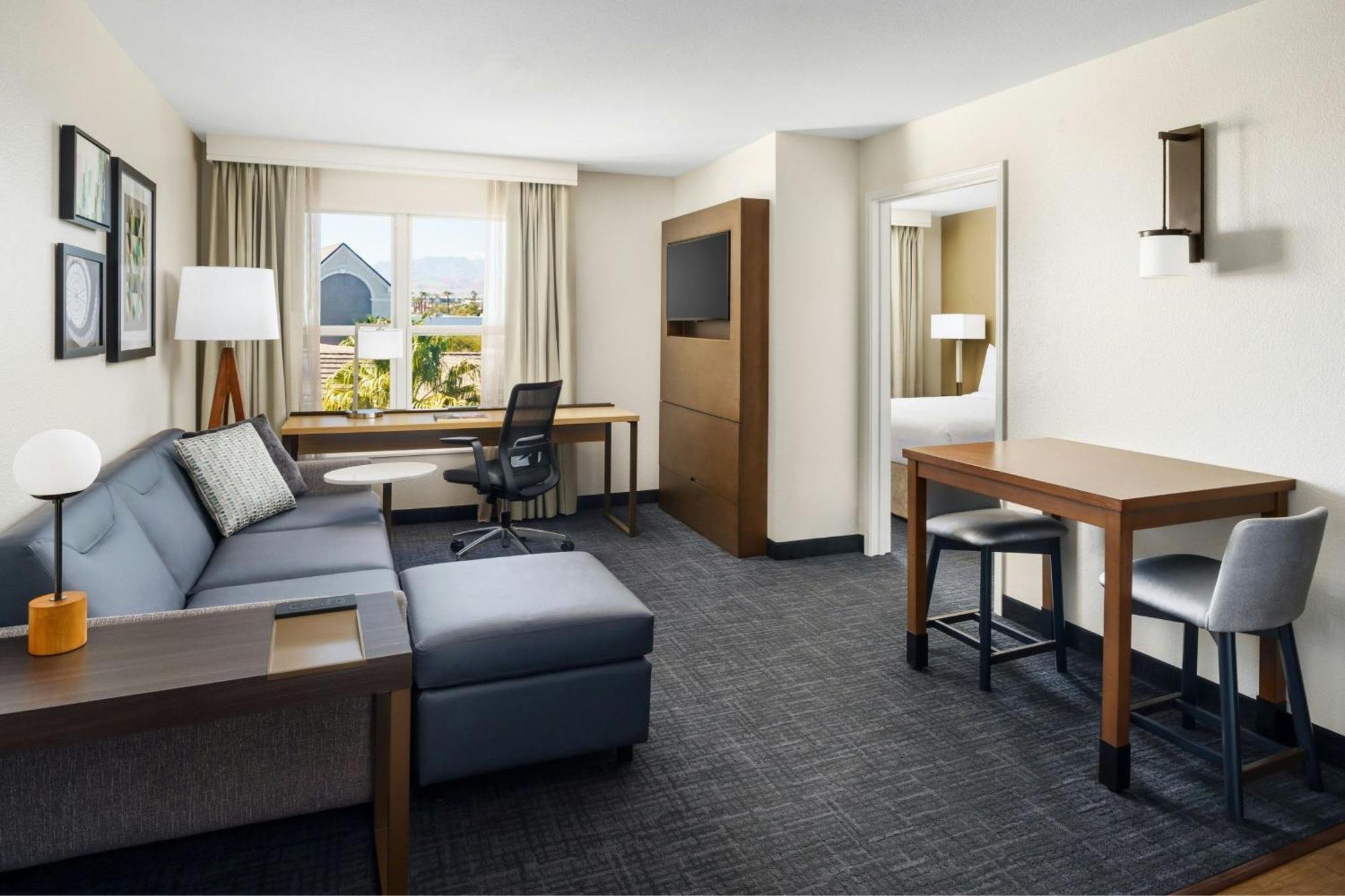 By Marriott Vegas Stadium Area 3*