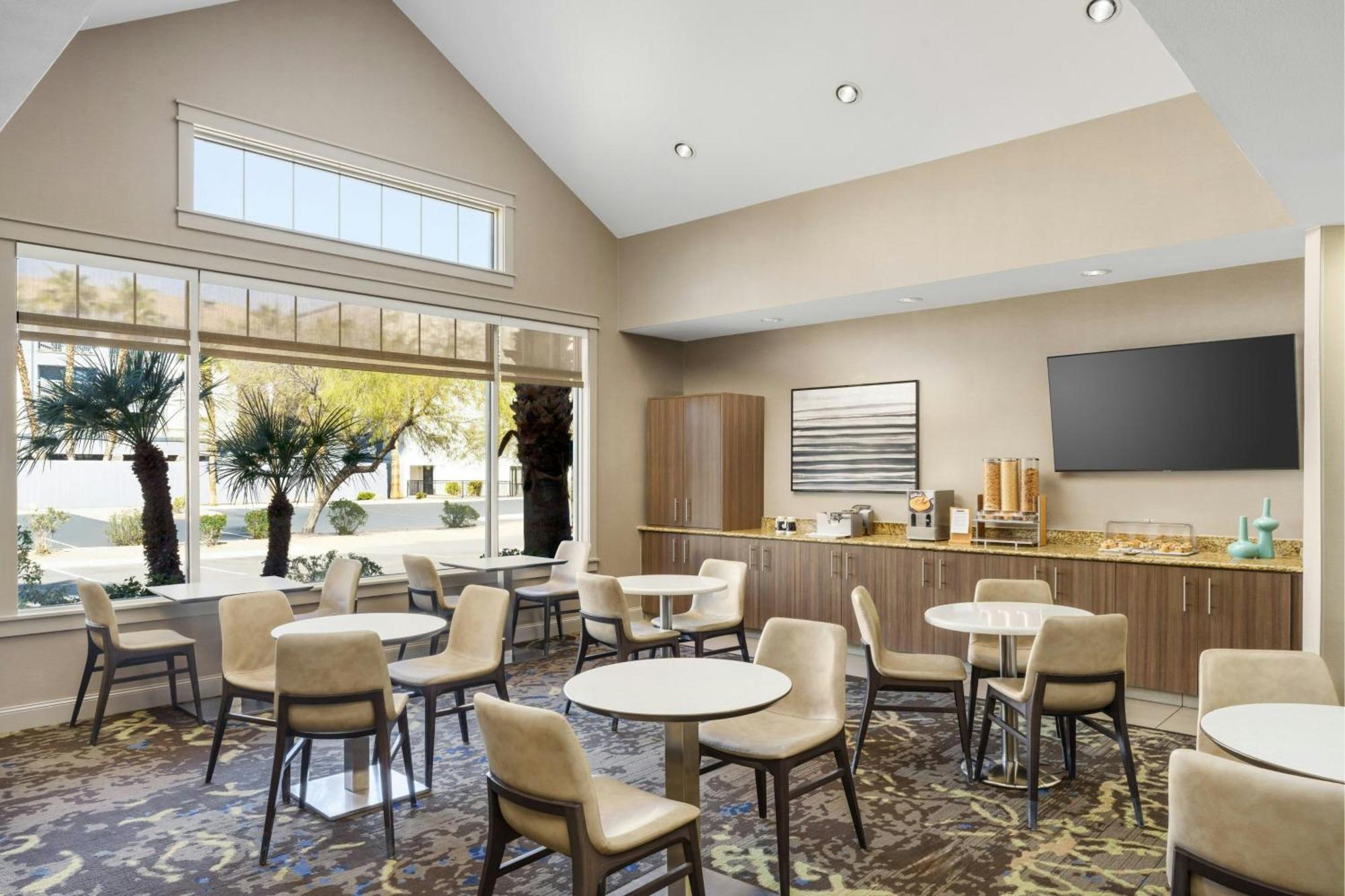 By Marriott Vegas Stadium Area Hotel 3*