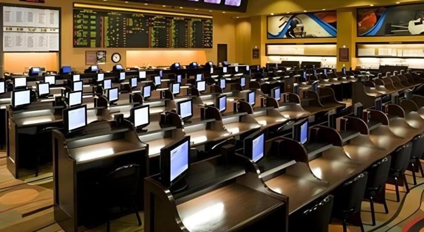 Eastside Cannery Casino Resort Las Vegas