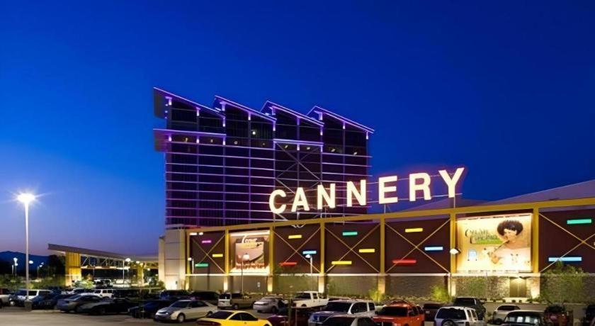 Eastside Cannery Casino 3*