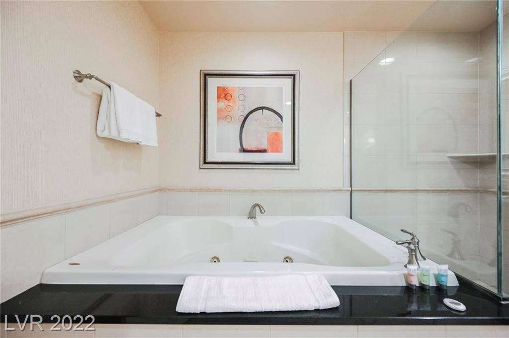 Mgm Signature Apartahotel 4*