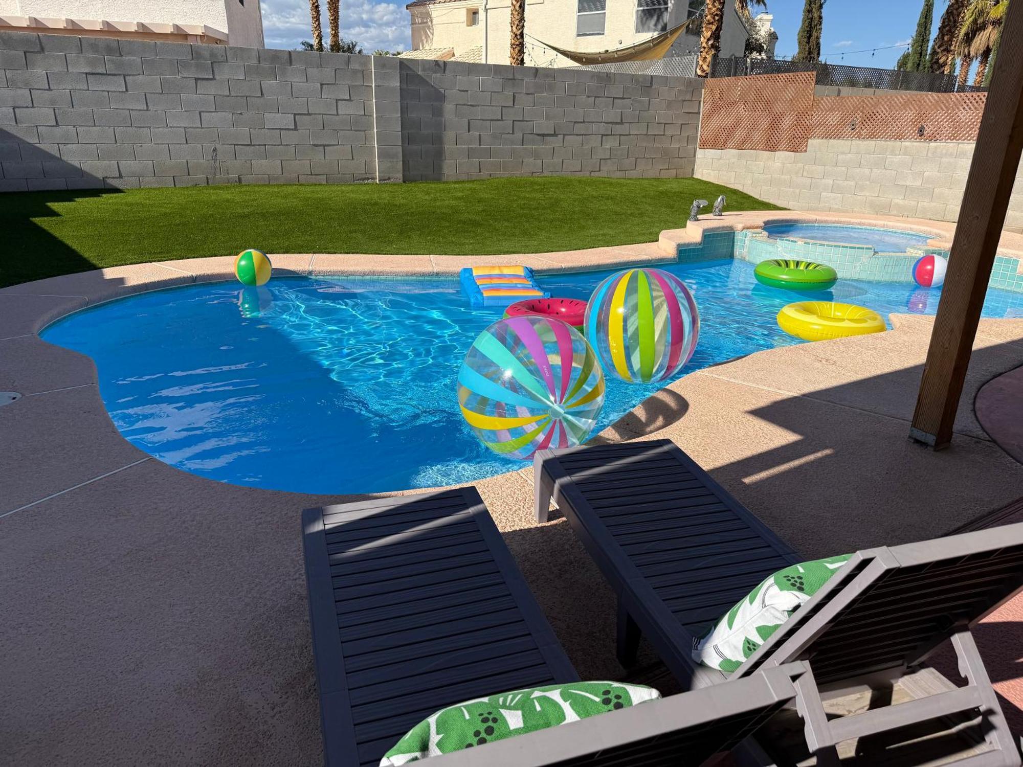 Pool House Newly Remodeled 3bed 3bath Near Dt Summerlin And Red Rock Villa *
