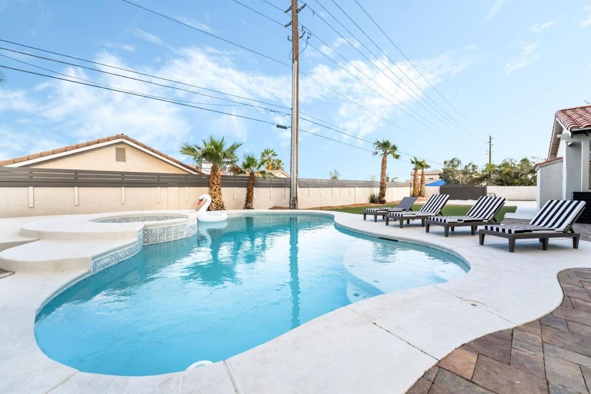 Big Groups, Heated Pool, 10 Mins To Strip, Games Сasa de vacaciones Las Vegas