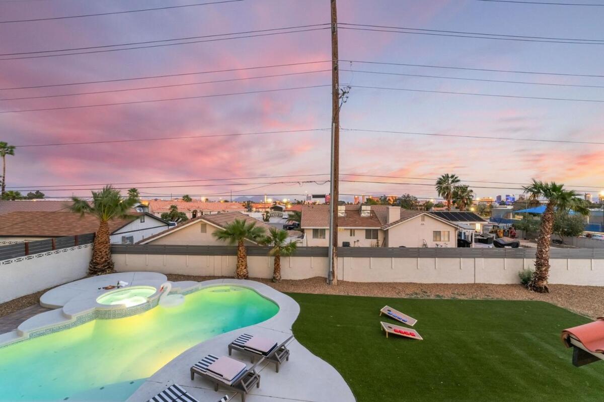 Big Groups, Heated Pool, 10 Mins To Strip, Games Сasa de vacaciones Las Vegas