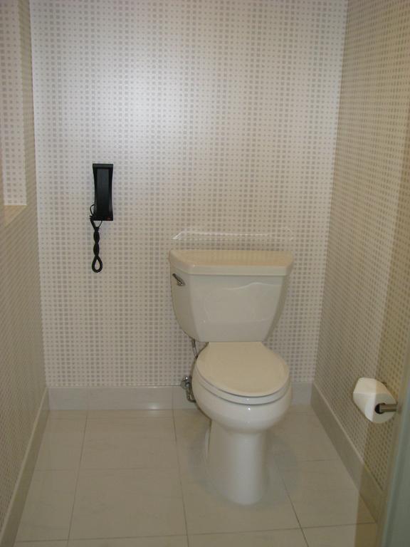 Apartahotel At Elara Vegas Strip-no Fees *