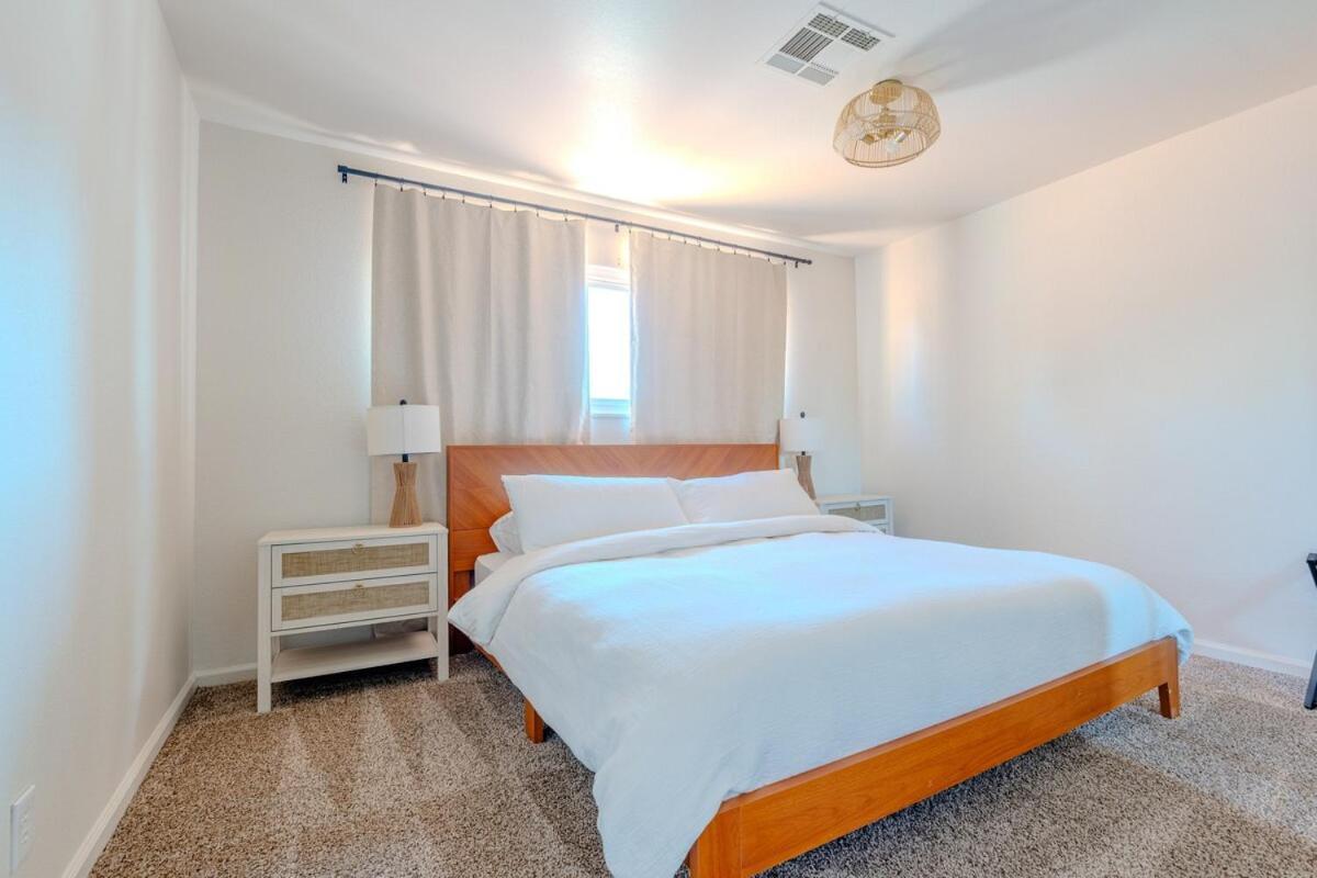 Spacious Lux Estate L 8 Mins To Strip *