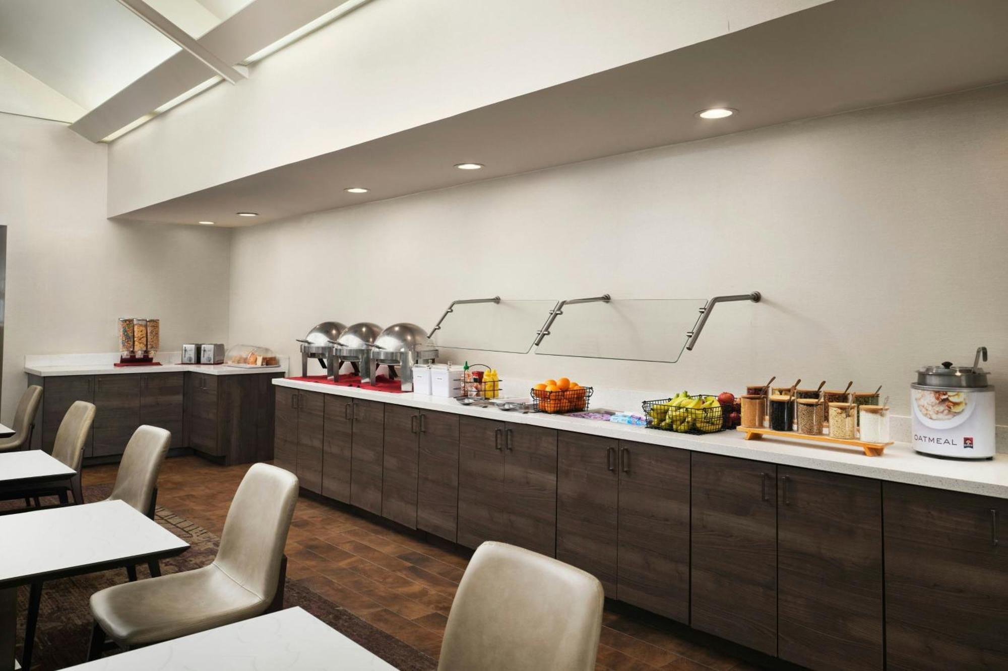 Hotel By Marriott Vegas Henderson/green Valley 3*
