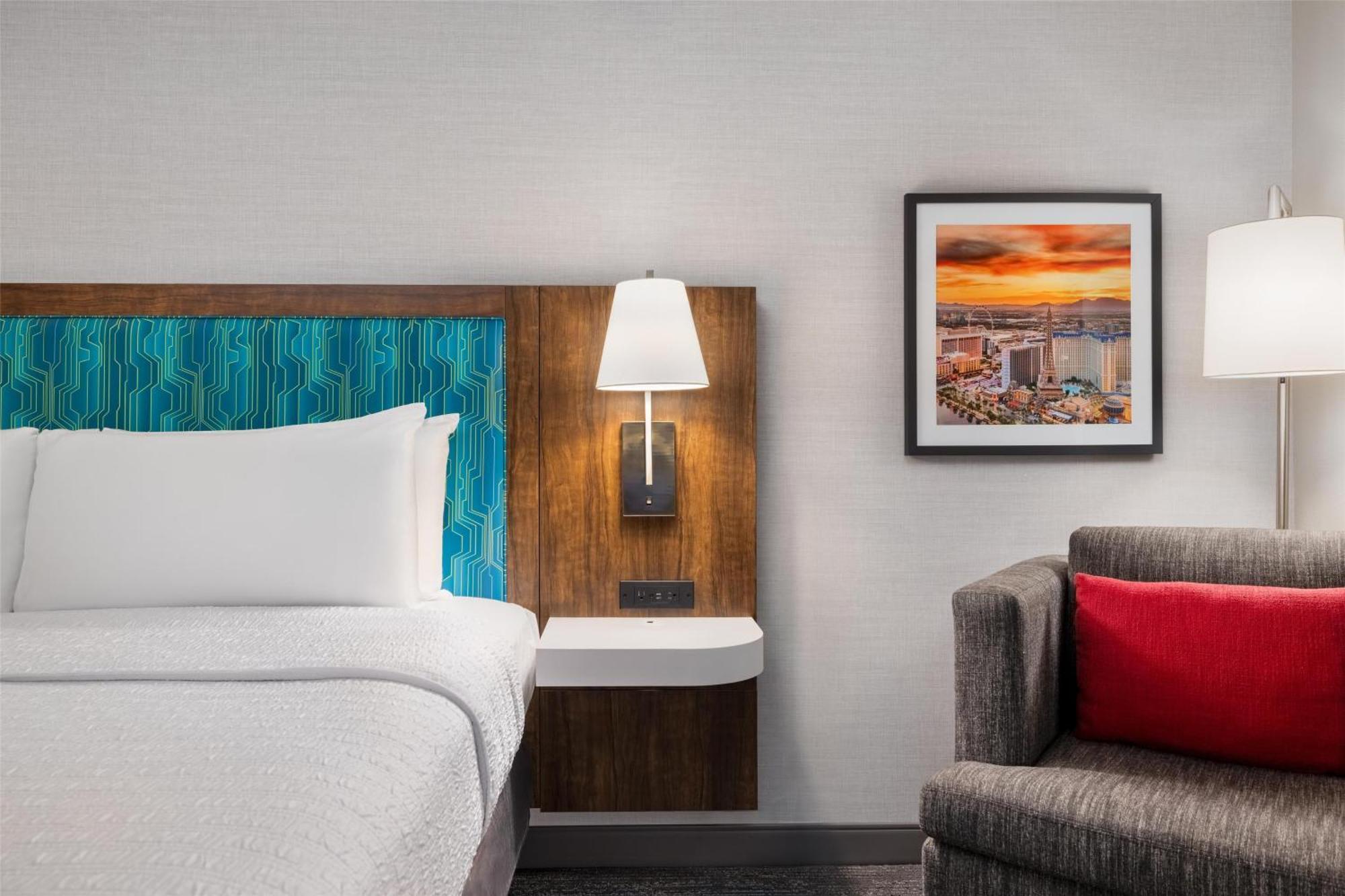 Hampton Vegas/north Speedway Hotel