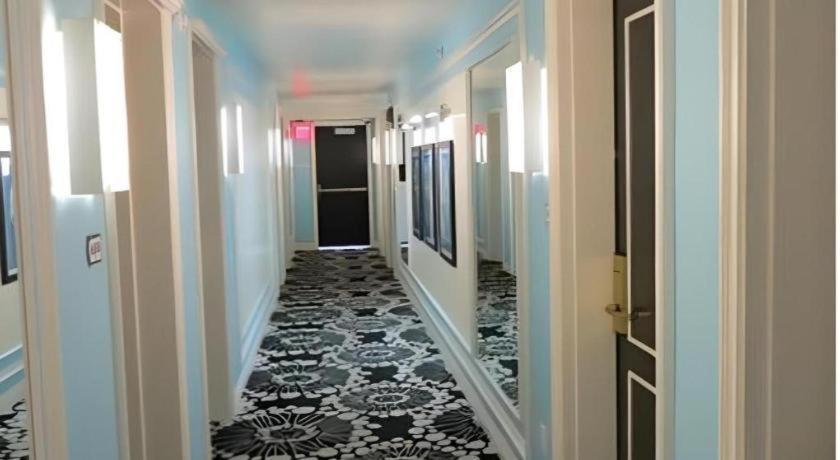 At El Cortez Hotel 3*