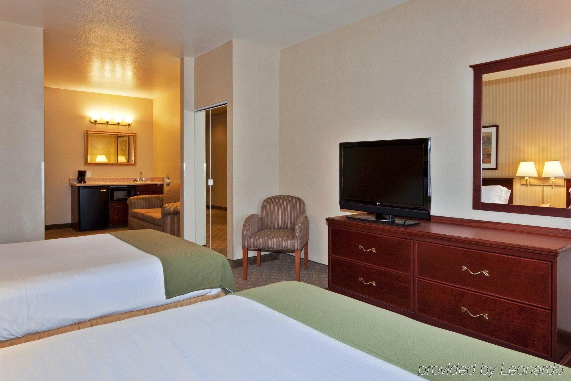 Hotel Express And - Henderson By Ihg 3*