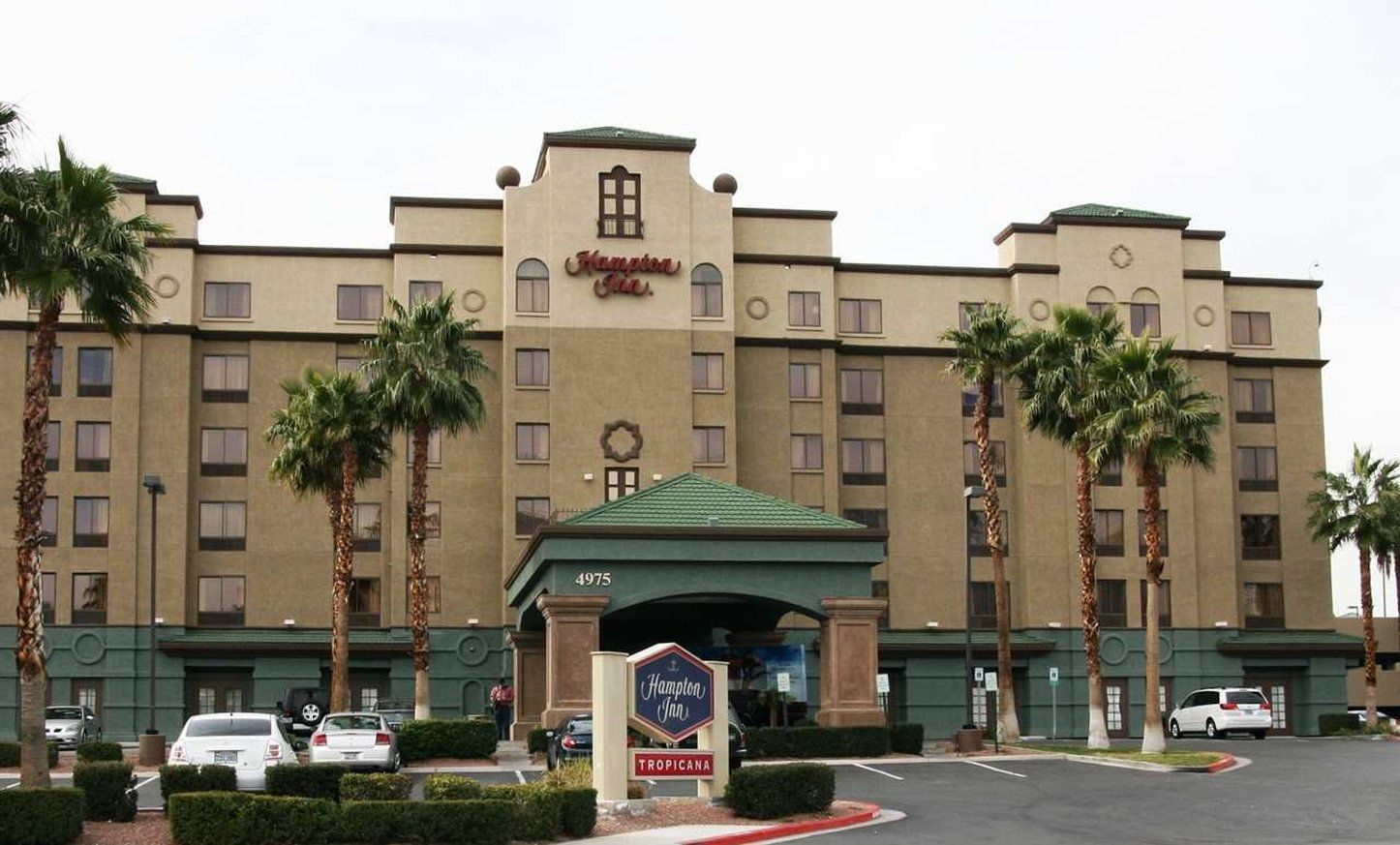 Hotel Hampton Tropicana Vegas 3*