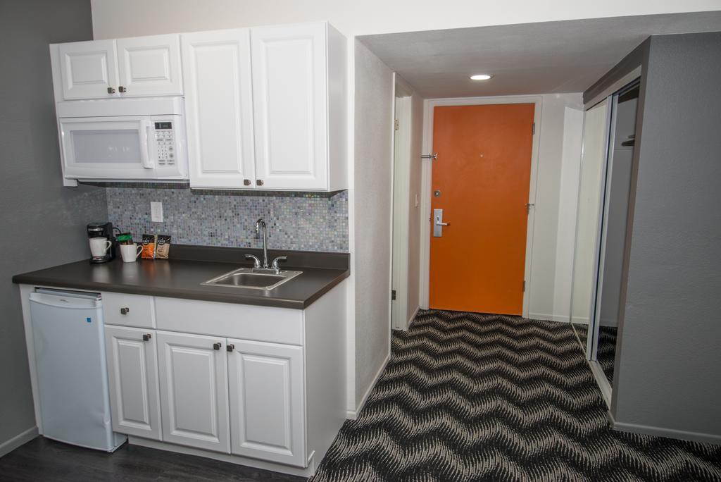 Motel Siegel Select Lv Strip-convention Center 2*