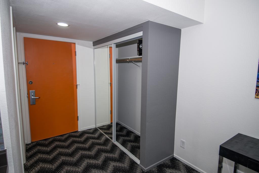 Motel Siegel Select Lv Strip-convention Center