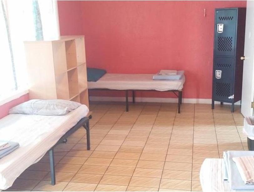 Hostal Sin *
