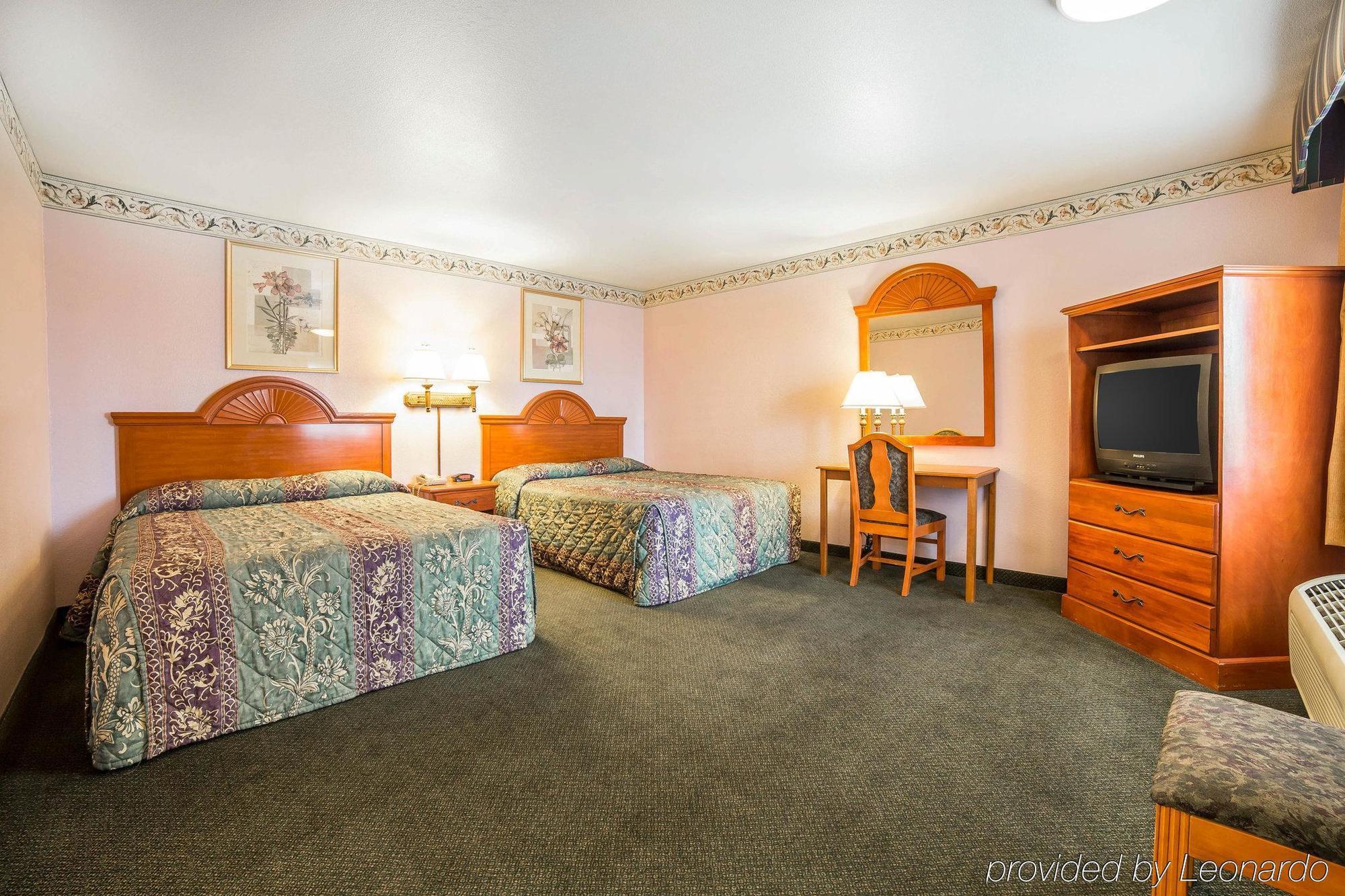 Siegel Select Lv Strip-convention Center 2*