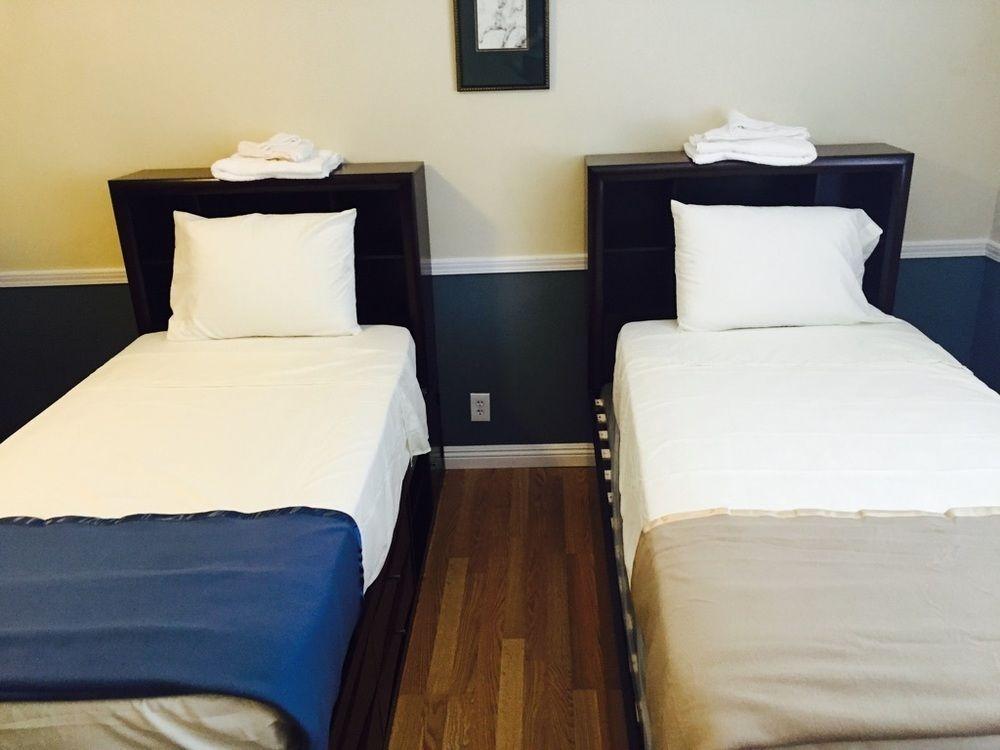 Travelers Hostal