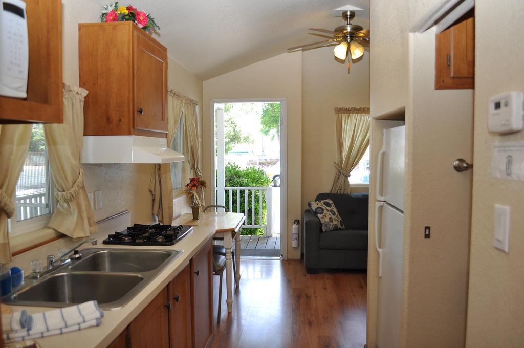 Camping Cabin 2 2*