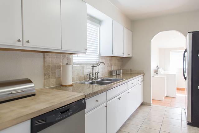 Adorable House Only A Few Miles From The Strip Сasa de vacaciones *