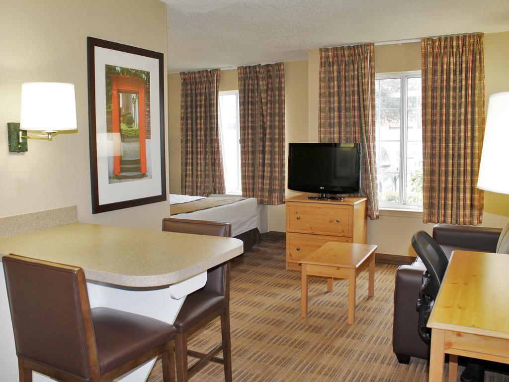 Mainstay Vegas Convention Center Hotel 2*